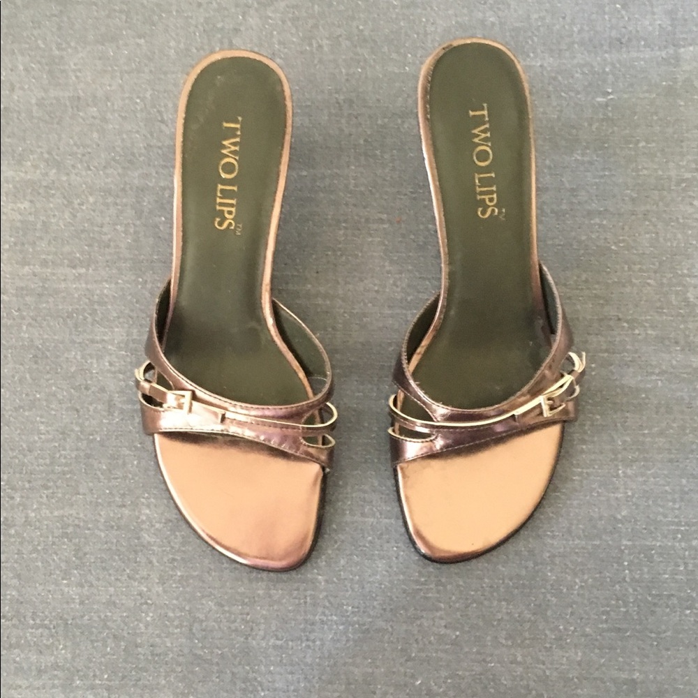 Two Lips sandals